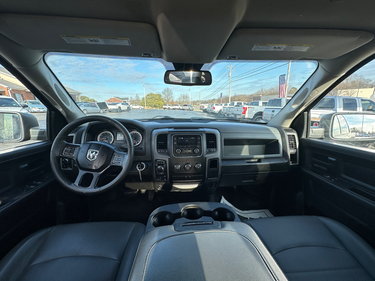 RAM 1500 Classic Tradesman 4x4 Crew Cab 5'7" Box 2019