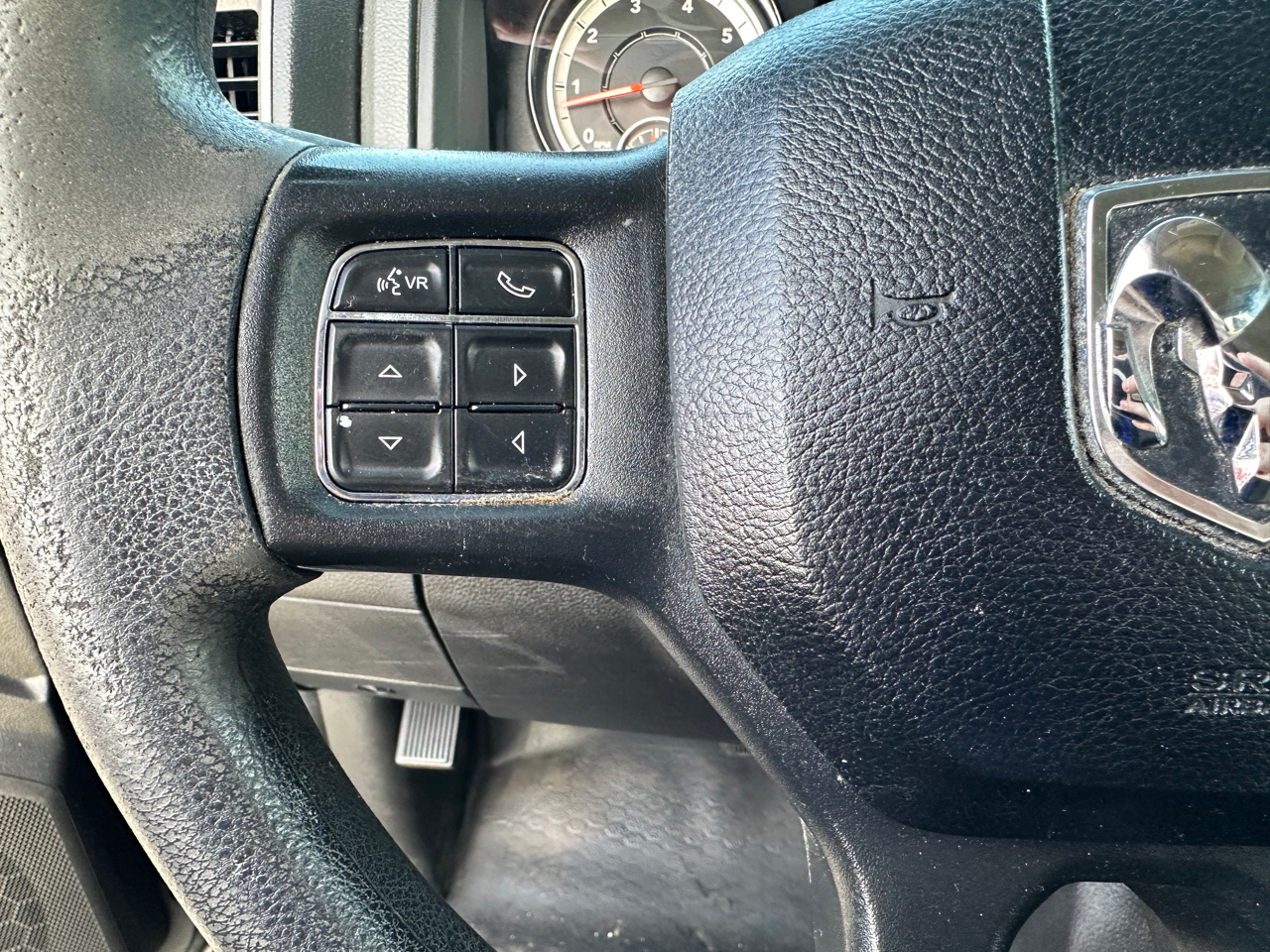 RAM 1500 Classic Tradesman 4x4 Crew Cab 5'7" Box 2019