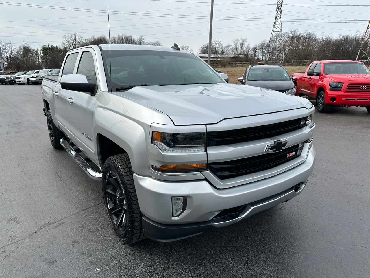 Chevrolet Silverado 1500 4WD Crew Cab 143.5" LT w/2LT 2018