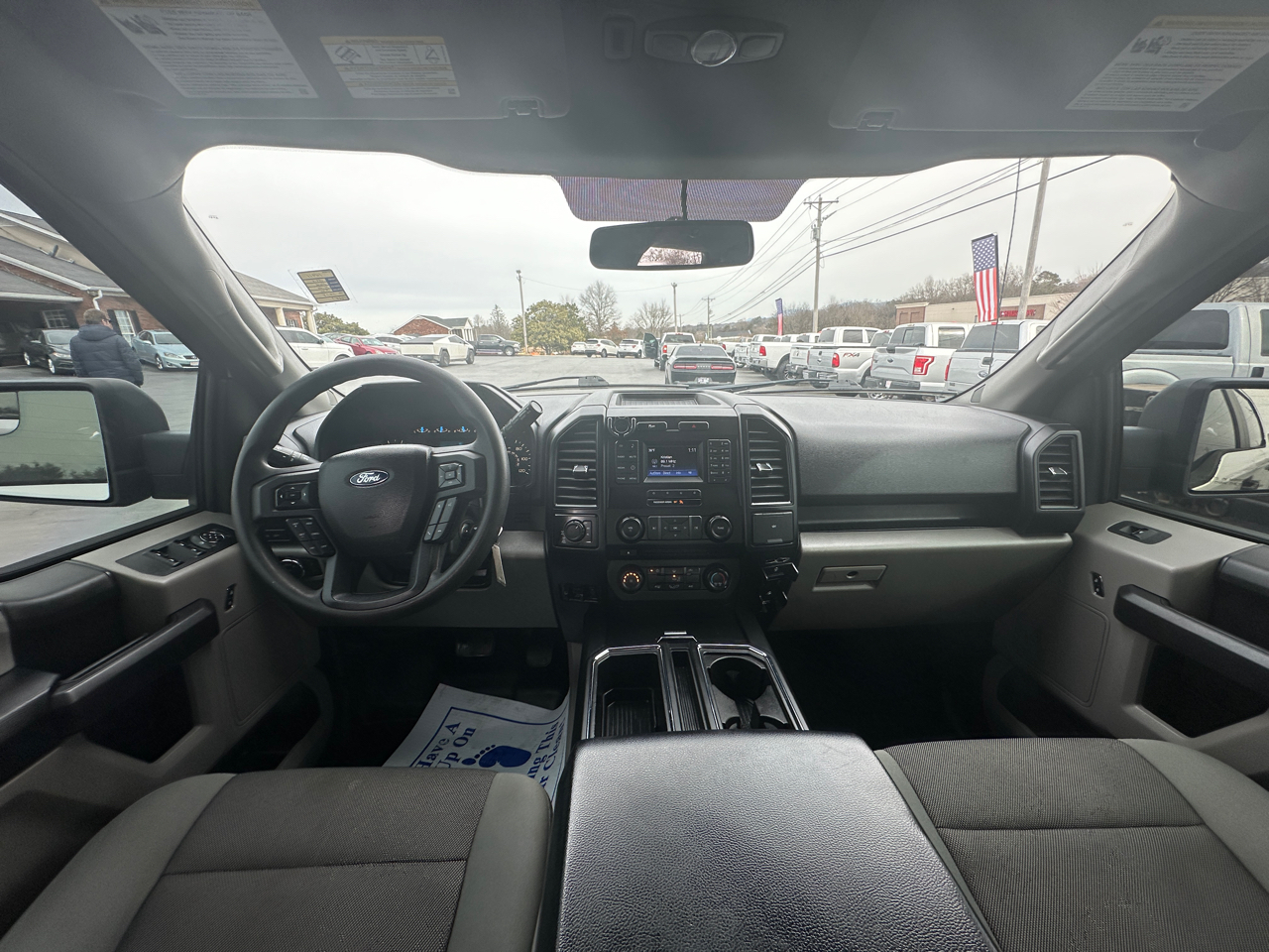 Ford F-150 4WD SuperCrew 145" XL 2015