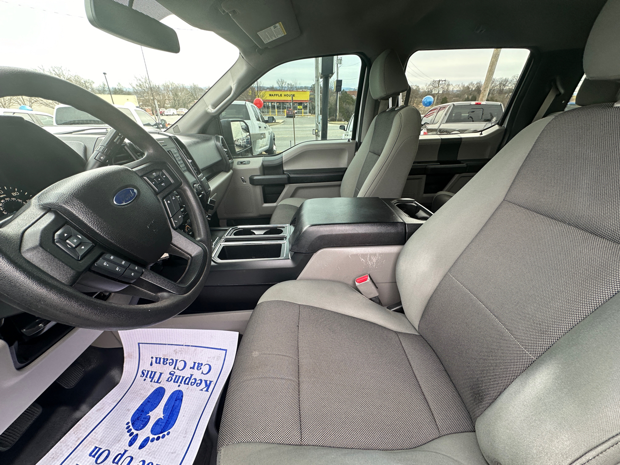 Ford F-150 4WD SuperCrew 145" XL 2015