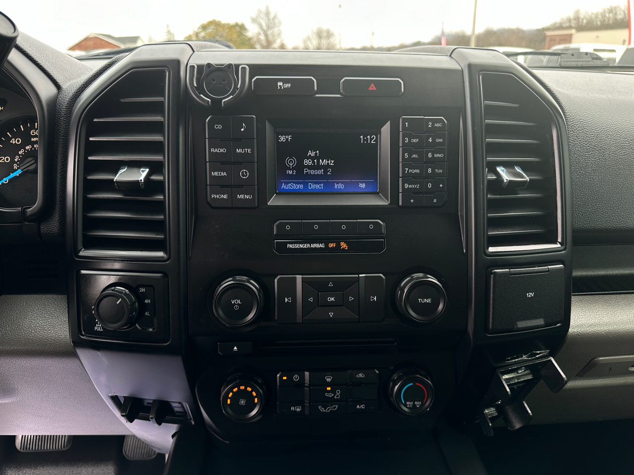 Ford F-150 4WD SuperCrew 145" XL 2015