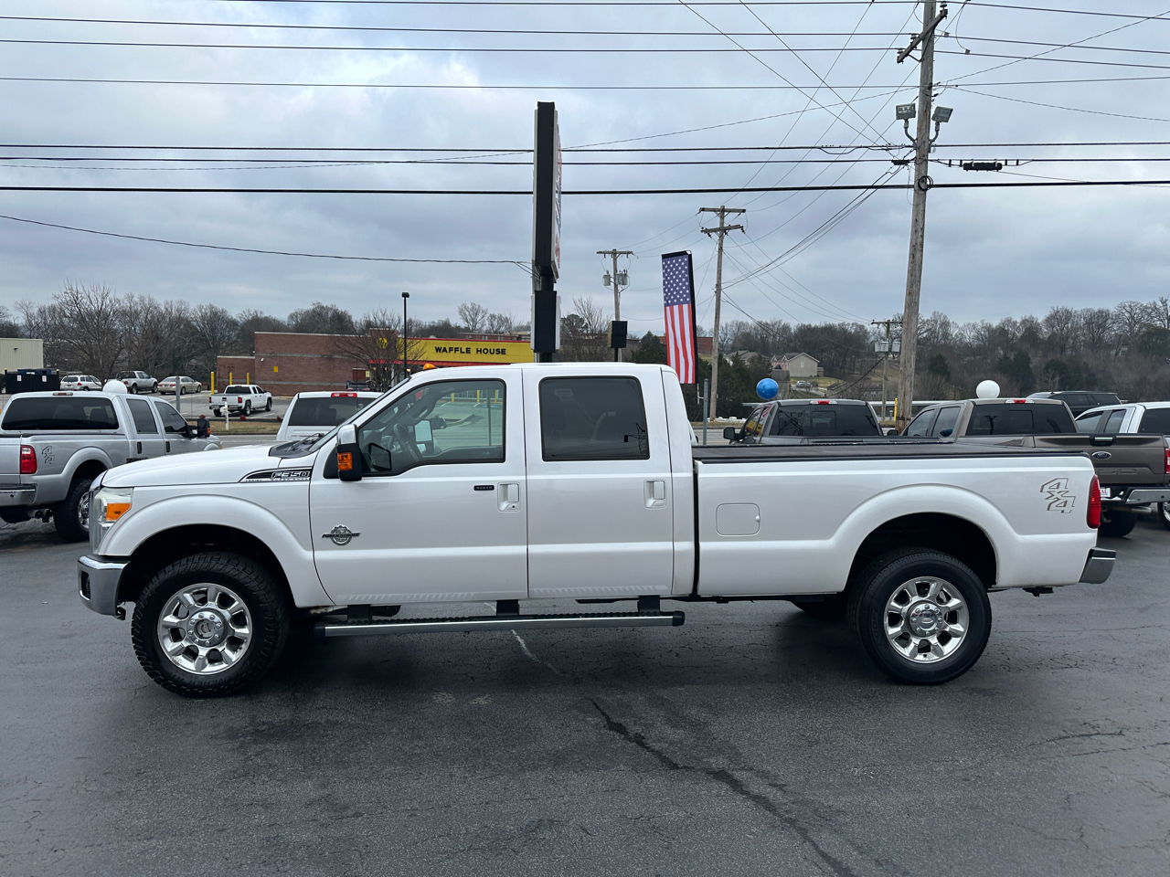 Ford Super Duty F-350 SRW 4WD Crew Cab 156" Lariat 2011