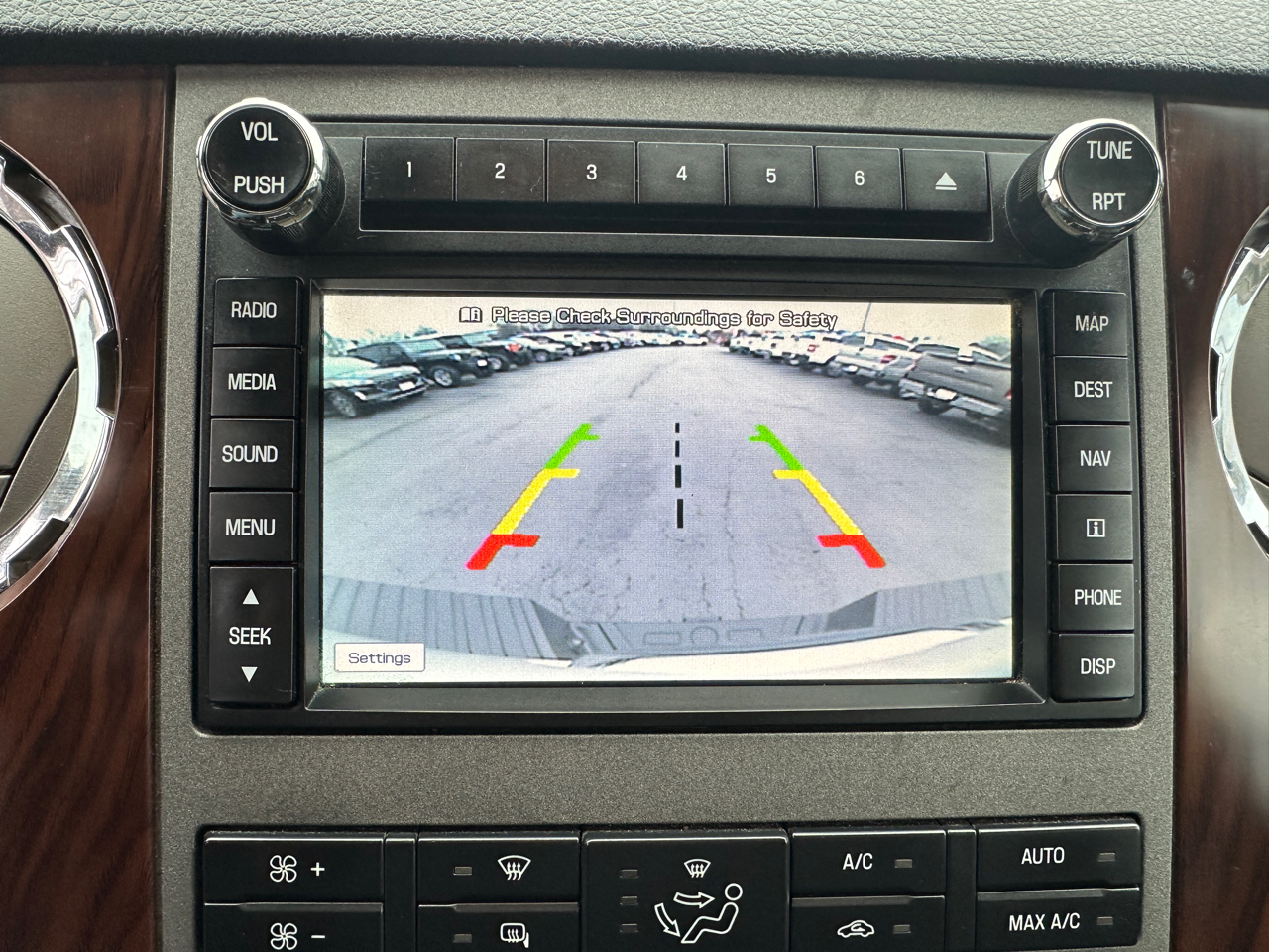 Ford Super Duty F-350 SRW 4WD Crew Cab 156" Lariat 2011