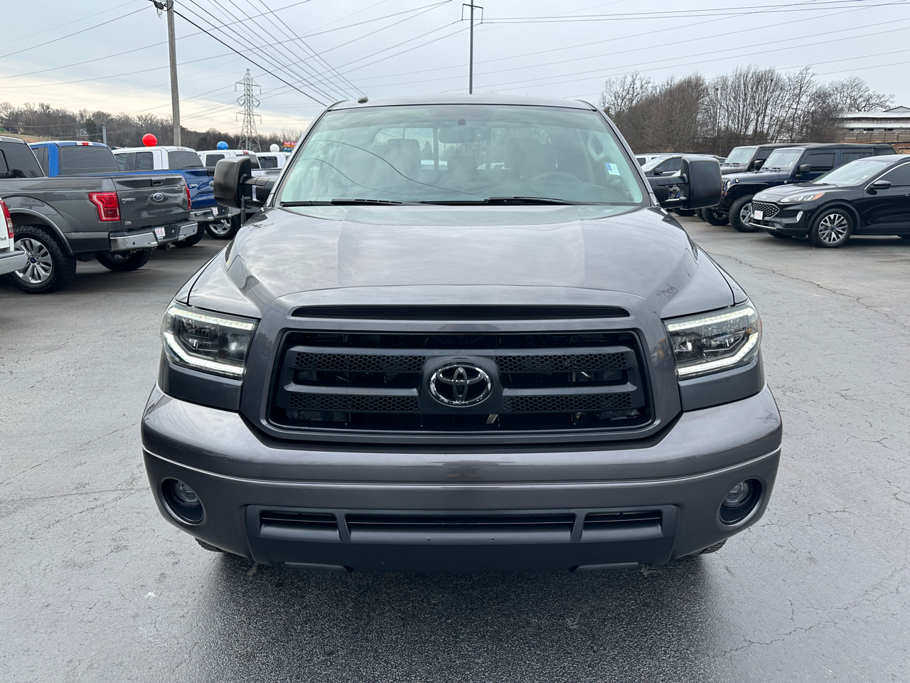 Toyota Tundra 4WD Truck Double Cab 5.7L FFV V8 6-Spd AT (Natl) 2013