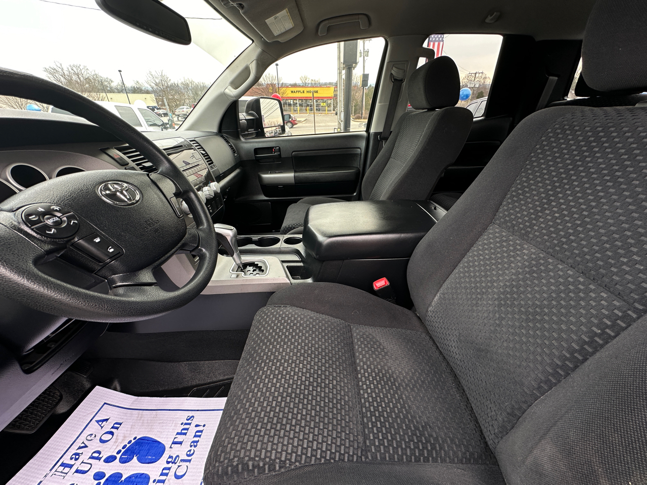 Toyota Tundra 4WD Truck Double Cab 5.7L FFV V8 6-Spd AT (Natl) 2013