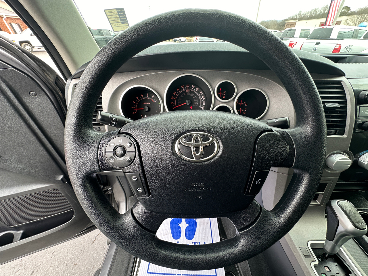 Toyota Tundra 4WD Truck Double Cab 5.7L FFV V8 6-Spd AT (Natl) 2013