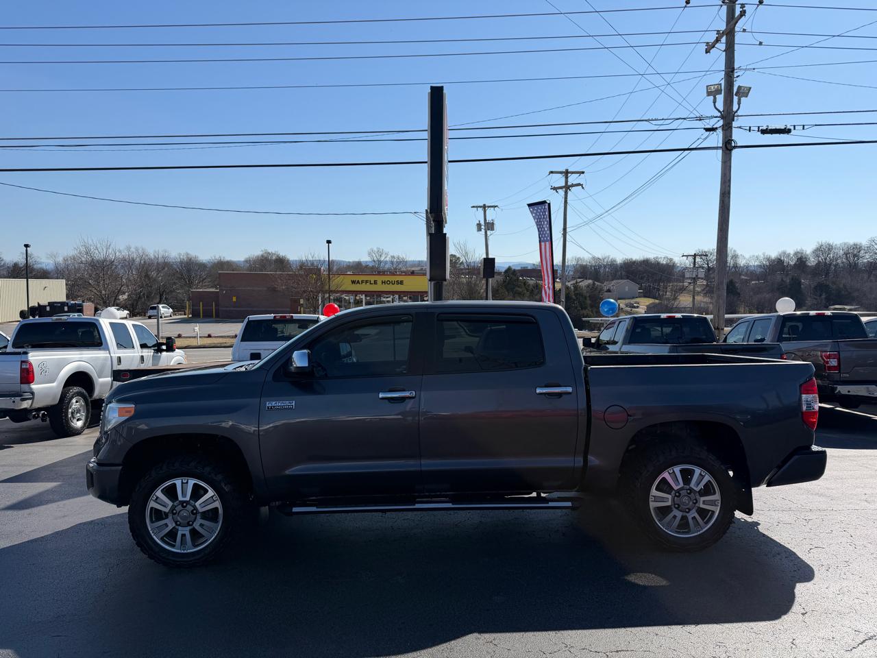 Toyota Tundra 4WD Truck CrewMax 5.7L FFV V8 6-Spd AT Platinum (Natl) 2016