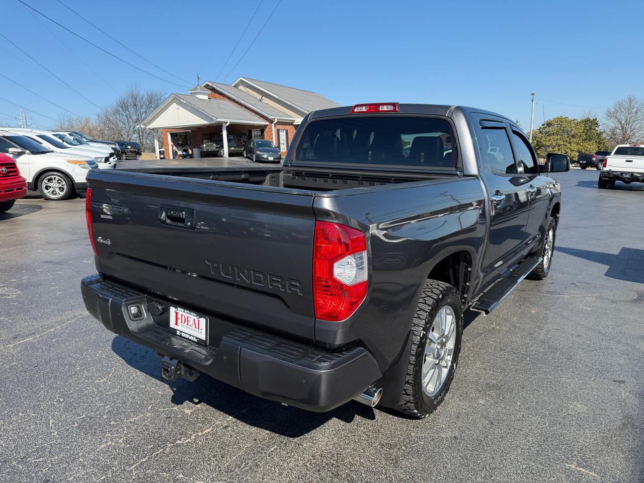 Toyota Tundra 4WD Truck CrewMax 5.7L FFV V8 6-Spd AT Platinum (Natl) 2016