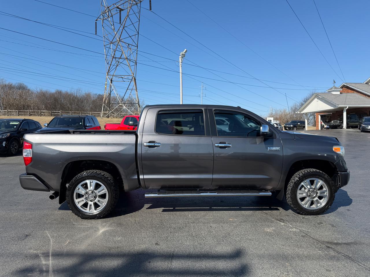 Toyota Tundra 4WD Truck CrewMax 5.7L FFV V8 6-Spd AT Platinum (Natl) 2016