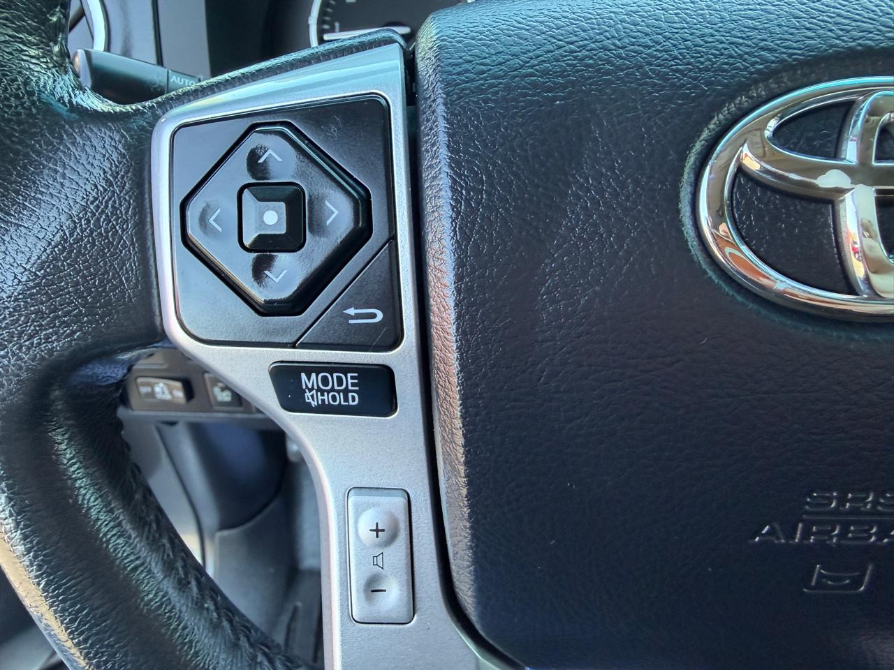 Toyota Tundra 4WD Truck CrewMax 5.7L FFV V8 6-Spd AT Platinum (Natl) 2016