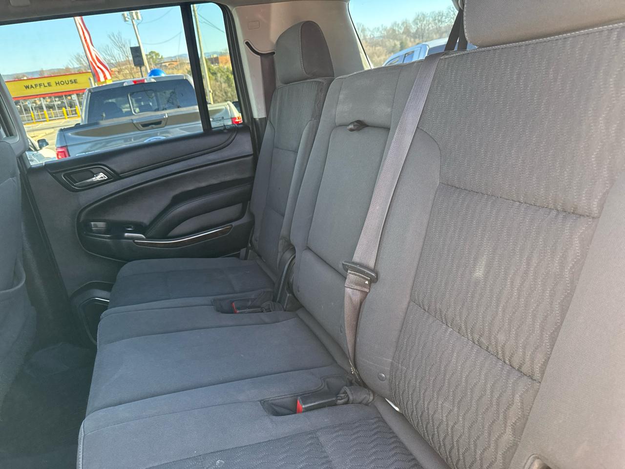 Chevrolet Suburban 4WD 4dr 1500 LS 2017