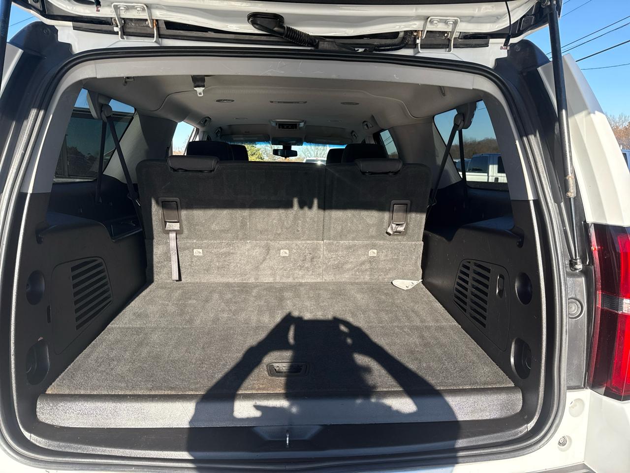 Chevrolet Suburban 4WD 4dr 1500 LS 2017