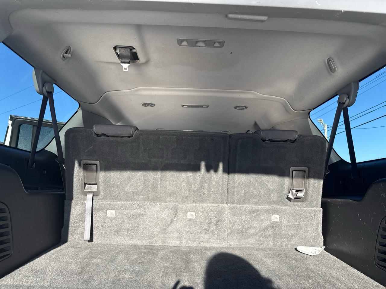 Chevrolet Suburban 4WD 4dr 1500 LS 2017