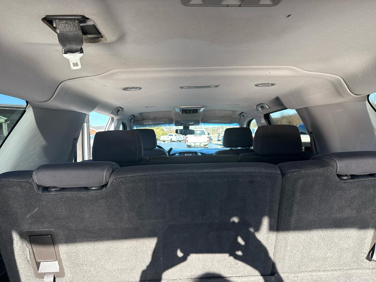 Chevrolet Suburban 4WD 4dr 1500 LS 2017