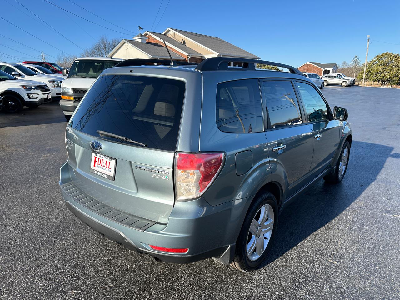 Subaru Forester 4dr Auto 2.5X Premium w/All-Weather Pkg 2010