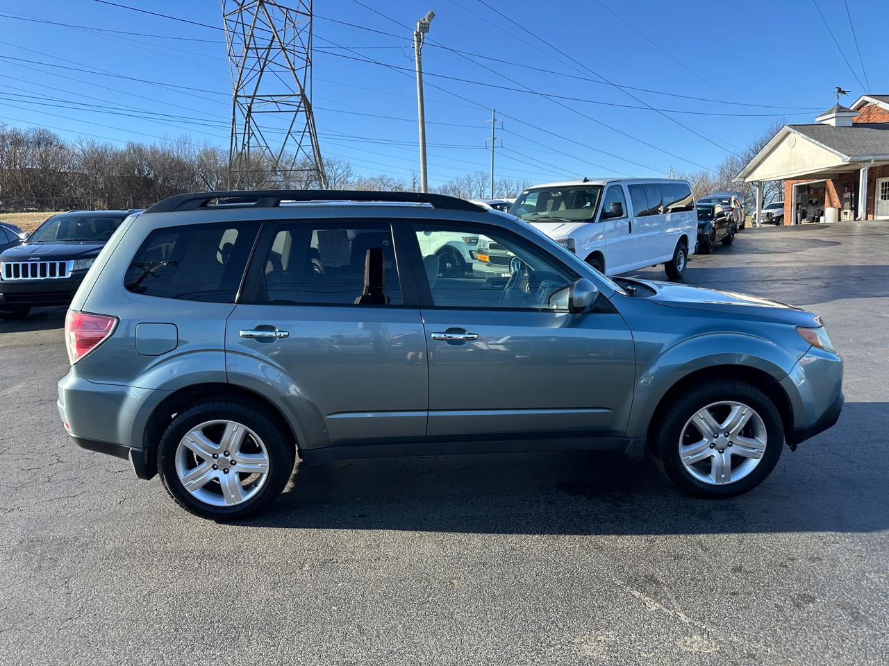 Subaru Forester 4dr Auto 2.5X Premium w/All-Weather Pkg 2010