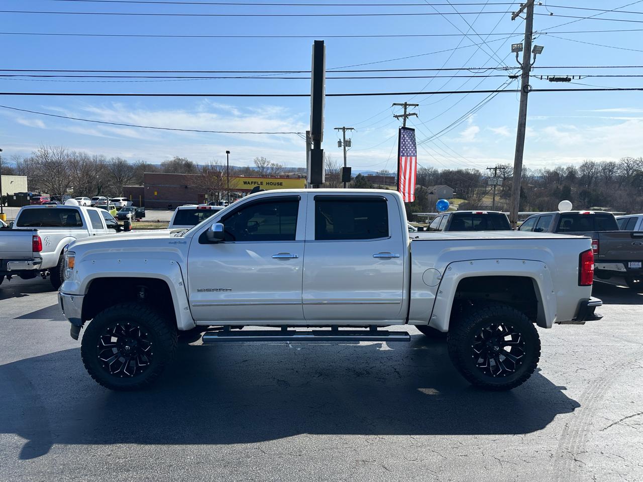 GMC Sierra 1500 4WD Crew Cab 143.5" SLT 2015
