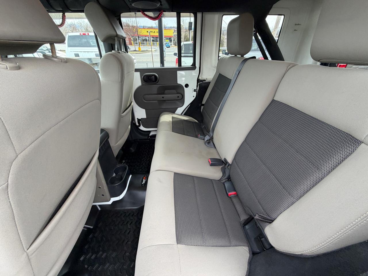 Jeep Wrangler Unlimited 4WD 4dr Sport 2010