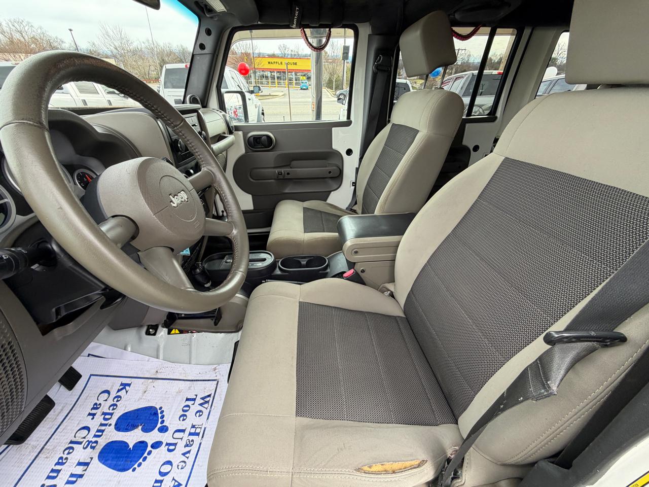 Jeep Wrangler Unlimited 4WD 4dr Sport 2010