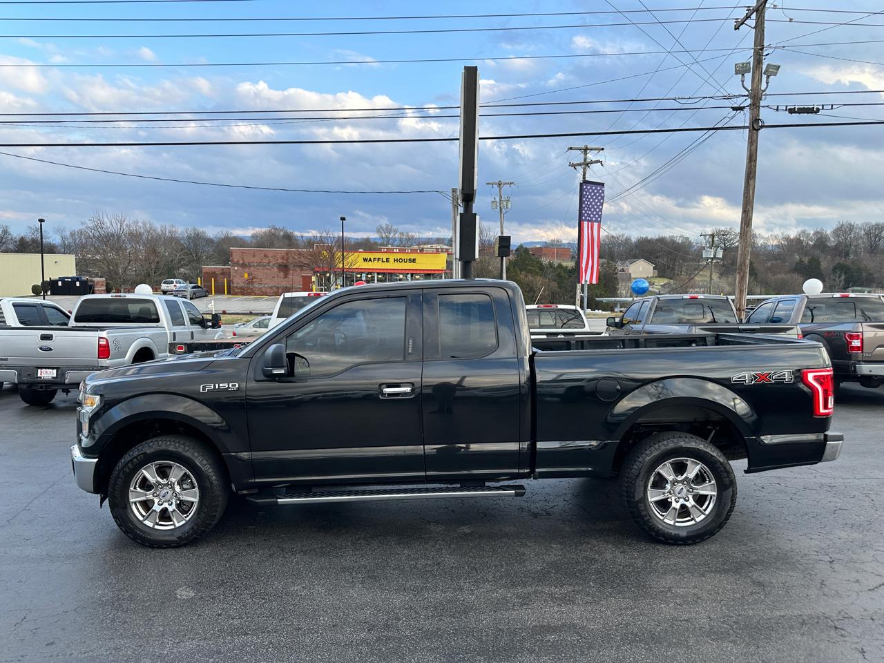Ford F-150 4WD SuperCab 163" XLT 2015