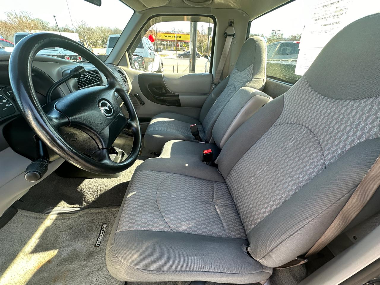 Mazda B-Series 2WD Truck Reg Cab 112" WB 2.5L Auto SX *Ltd A 2001