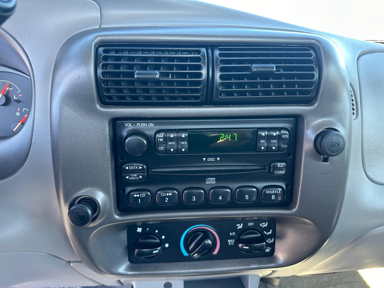 Mazda B-Series 2WD Truck Reg Cab 112" WB 2.5L Auto SX *Ltd A 2001