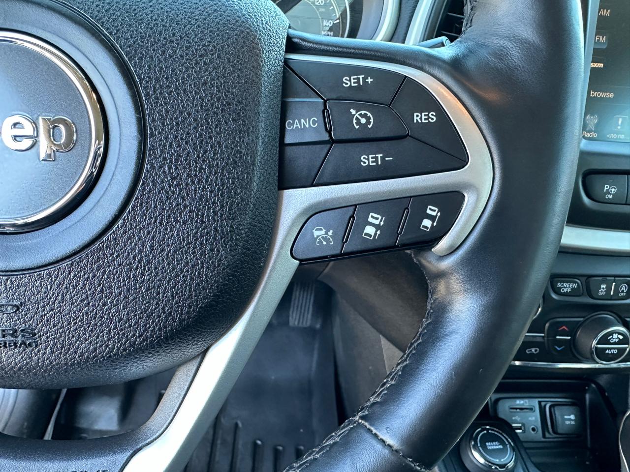 Jeep Cherokee 4WD 4dr Limited 2016