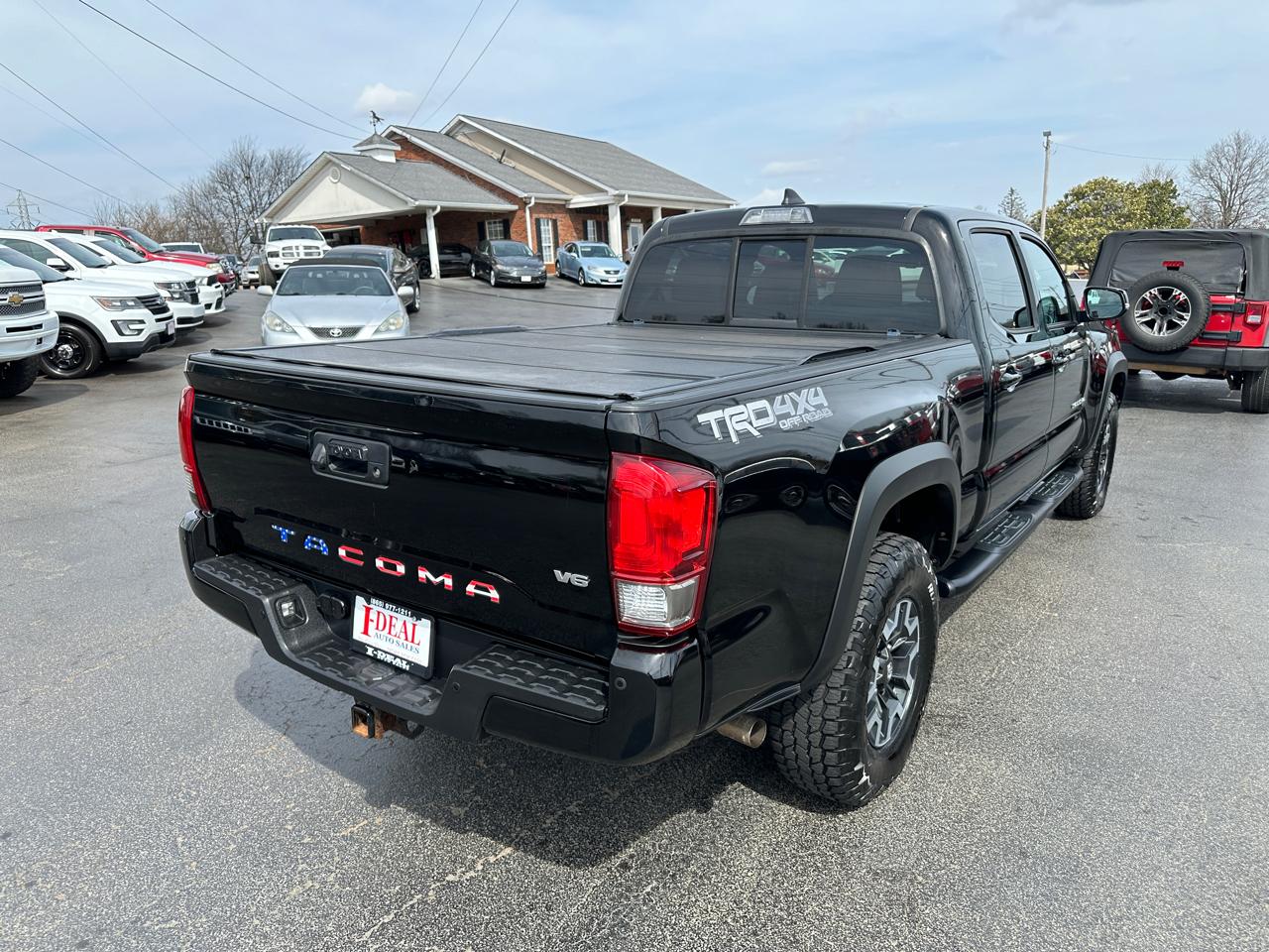 Toyota Tacoma 4WD Double Cab LB V6 AT TRD Off Road (Natl) 2016