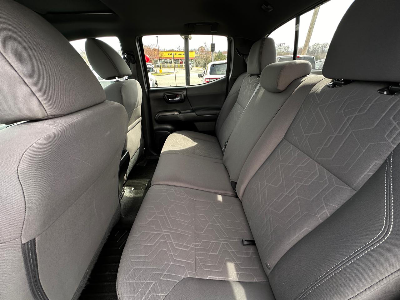 Toyota Tacoma 4WD Double Cab LB V6 AT TRD Off Road (Natl) 2016