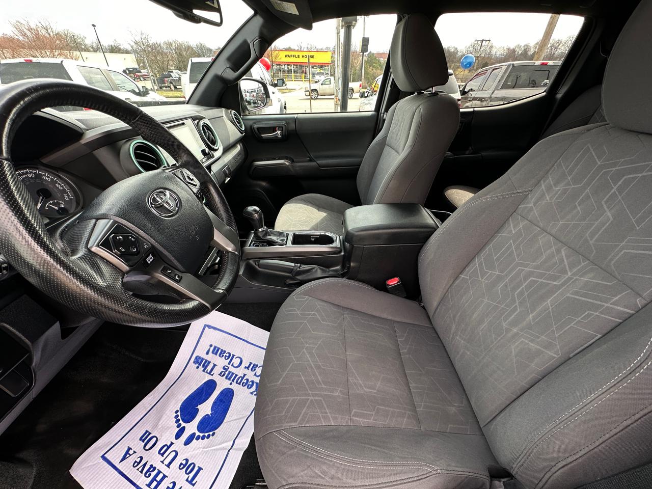 Toyota Tacoma 4WD Double Cab LB V6 AT TRD Off Road (Natl) 2016