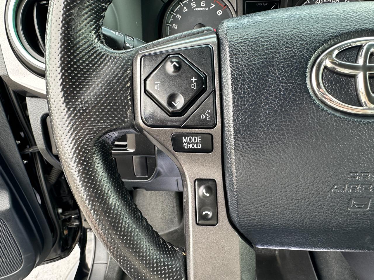 Toyota Tacoma 4WD Double Cab LB V6 AT TRD Off Road (Natl) 2016