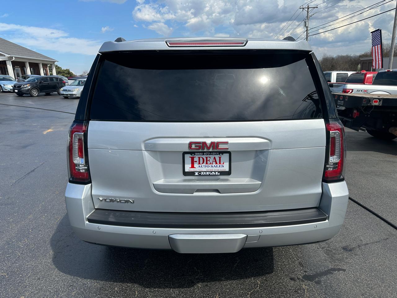 GMC Yukon 4WD 4dr SLT 2017