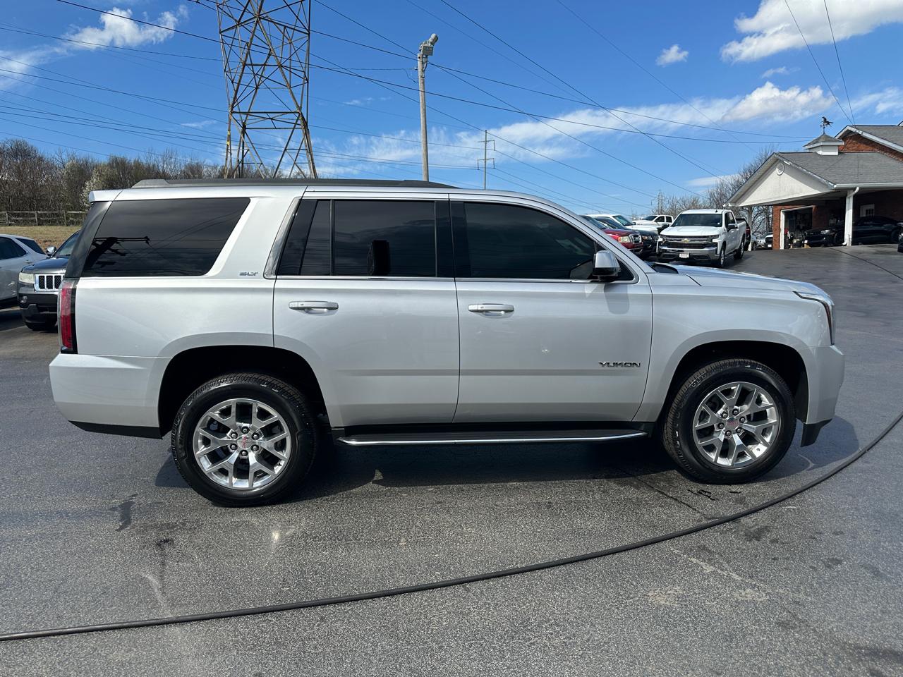 GMC Yukon 4WD 4dr SLT 2017