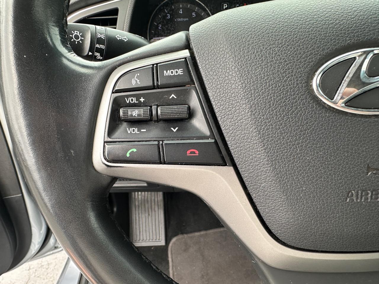 Hyundai Elantra Limited 2.0L Auto PZEV (Alabama) *Ltd Avail* 2017