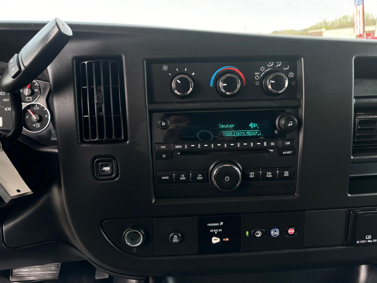 Chevrolet Express Passenger RWD 3500 155" LS 2019