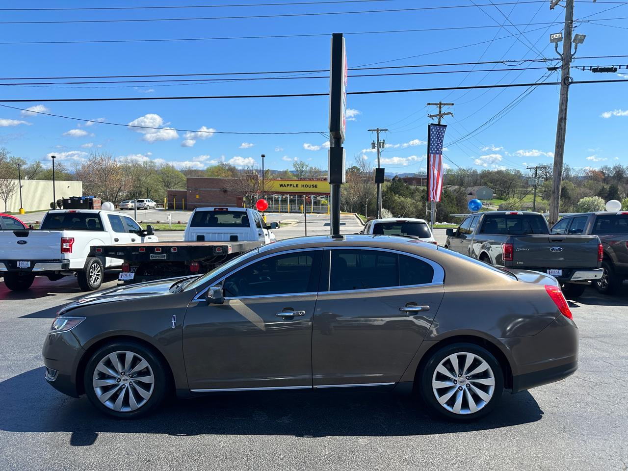 Lincoln MKS 4dr Sdn 3.7L AWD 2016
