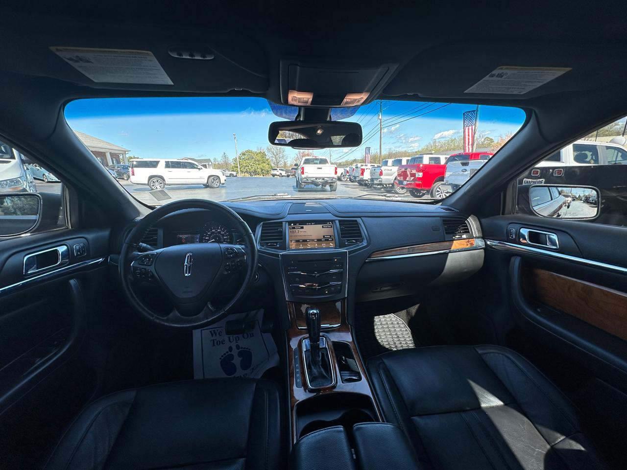 Lincoln MKS 4dr Sdn 3.7L AWD 2016