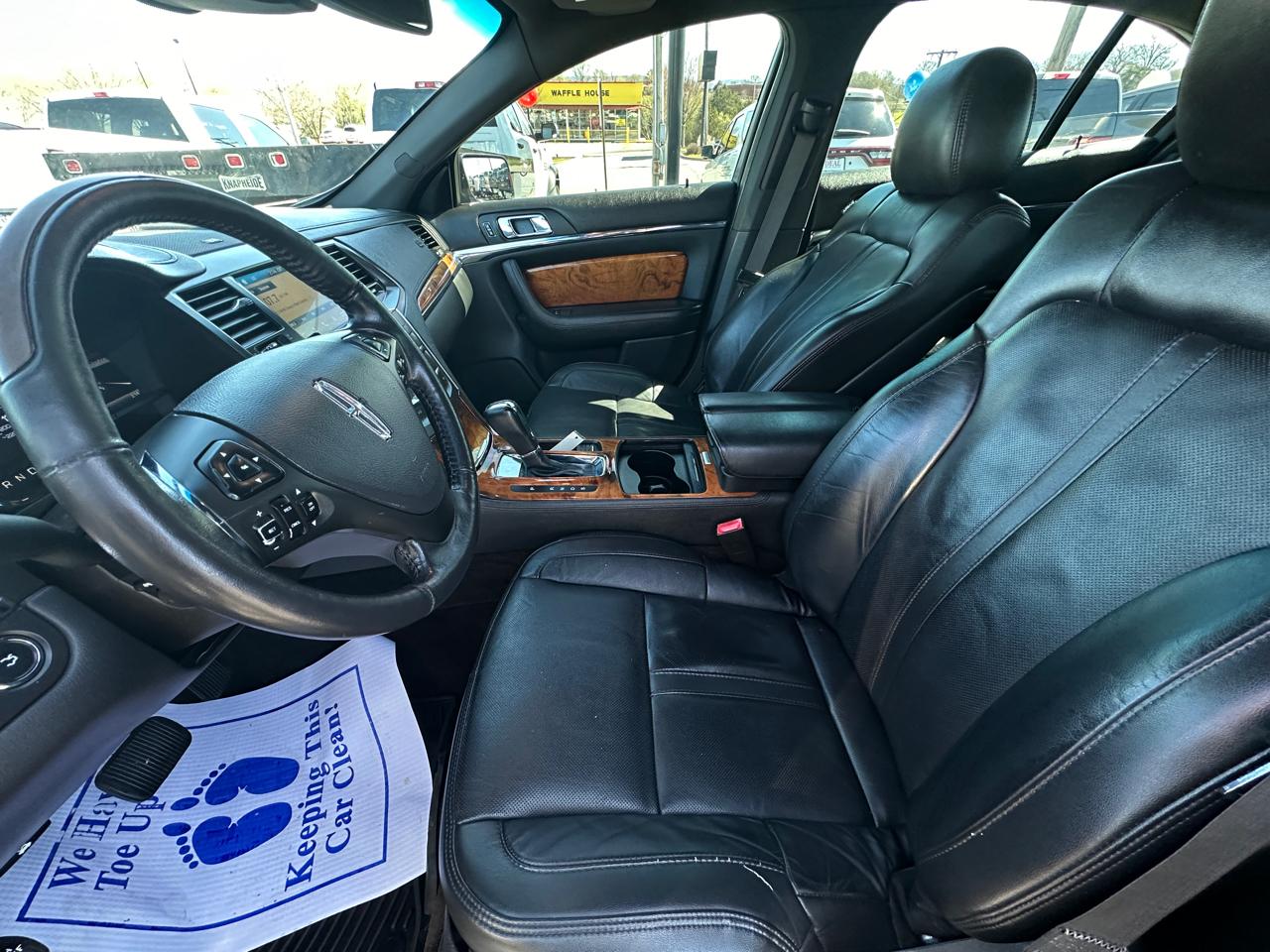 Lincoln MKS 4dr Sdn 3.7L AWD 2016