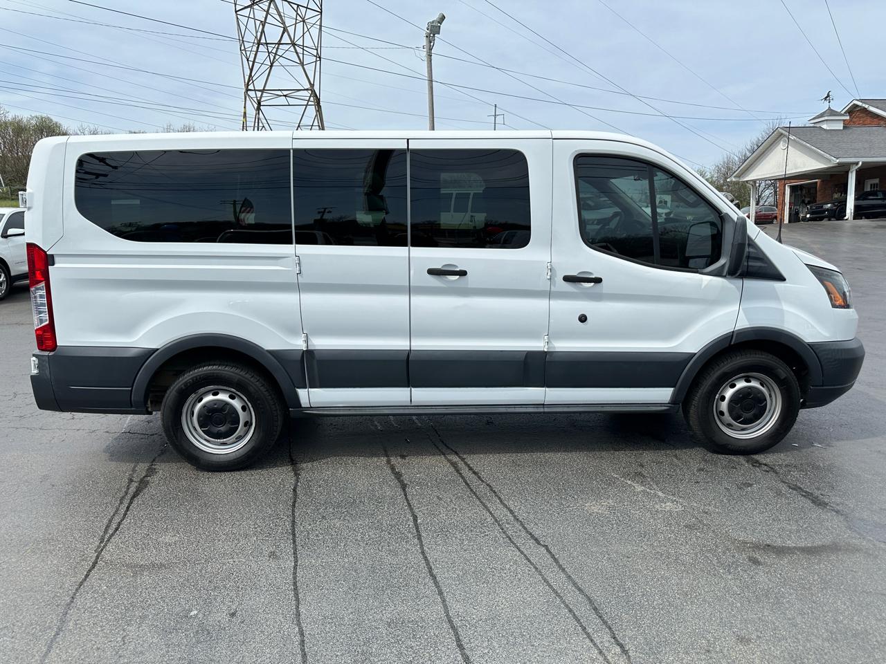Ford Transit Passenger Wagon T-150 130" Low Roof XLT Swing-Out RH Dr 2018