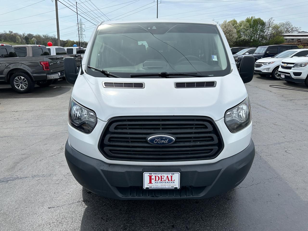 Ford Transit Passenger Wagon T-150 130" Low Roof XLT Swing-Out RH Dr 2018