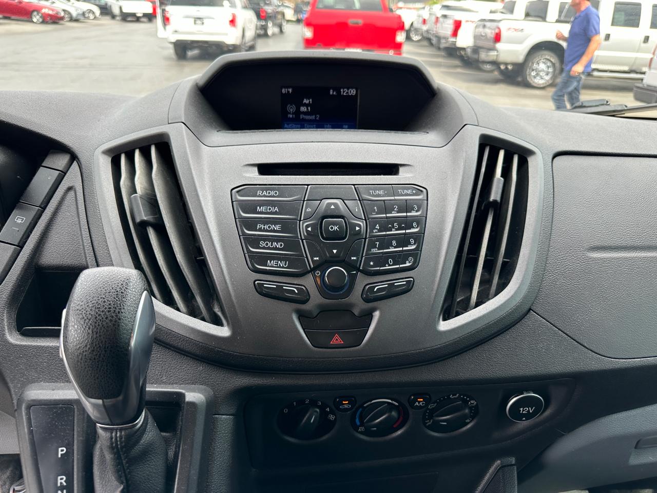 Ford Transit Passenger Wagon T-150 130" Low Roof XLT Swing-Out RH Dr 2018