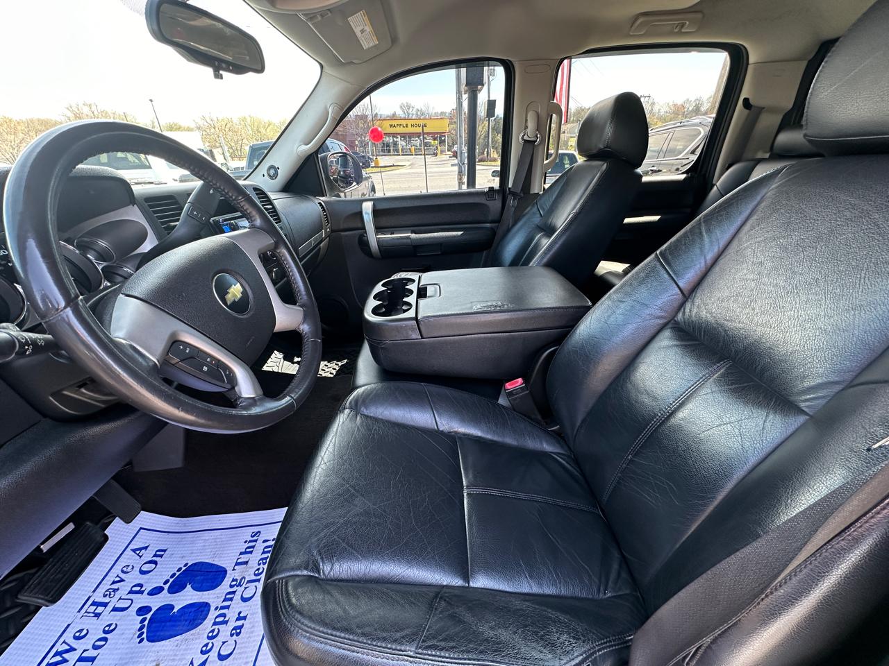 Chevrolet Silverado 1500 4WD Crew Cab 143.5" LT 2009