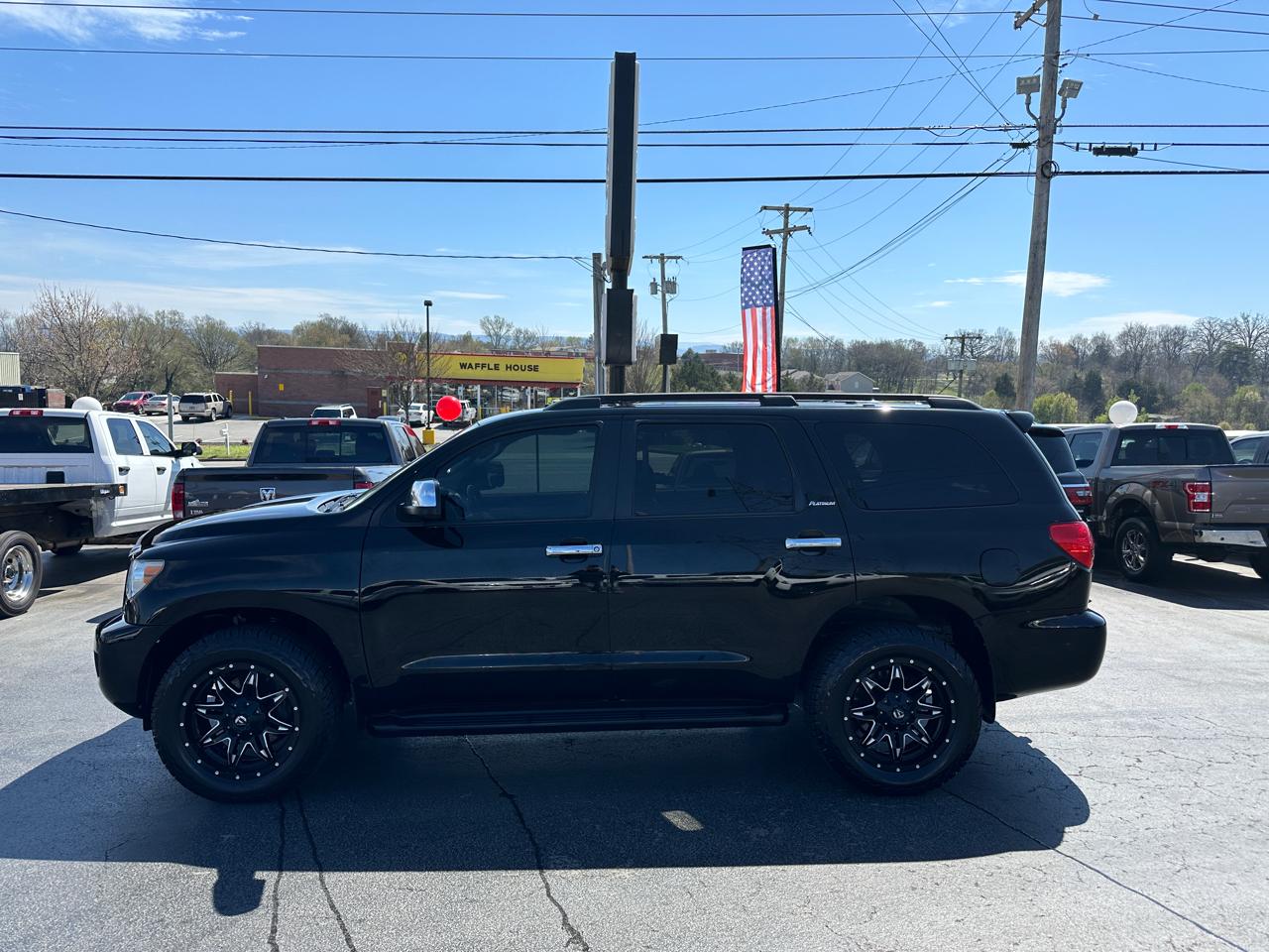Toyota Sequoia 4WD 5.7L FFV Platinum (Natl) 2016