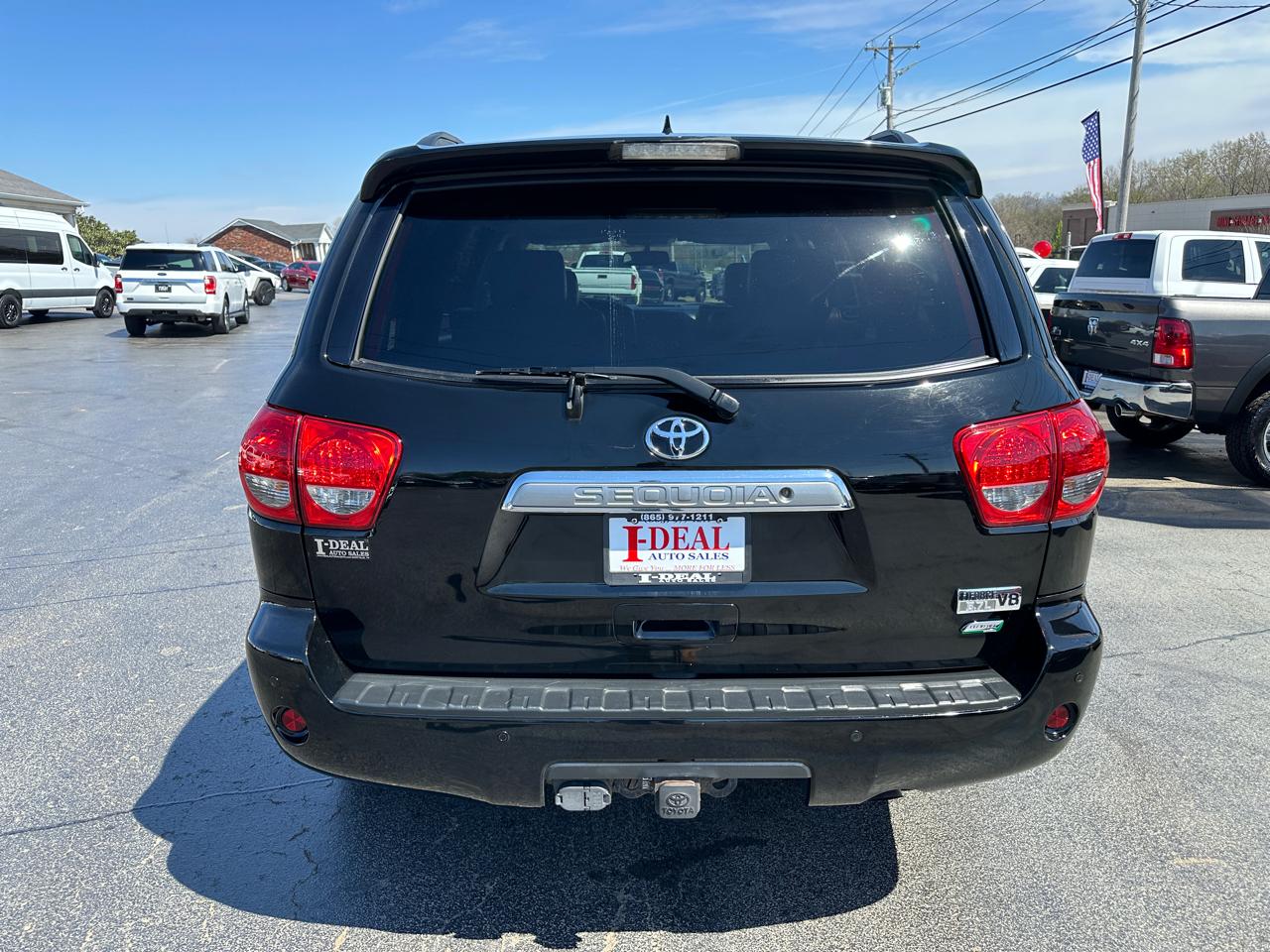 Toyota Sequoia 4WD 5.7L FFV Platinum (Natl) 2016