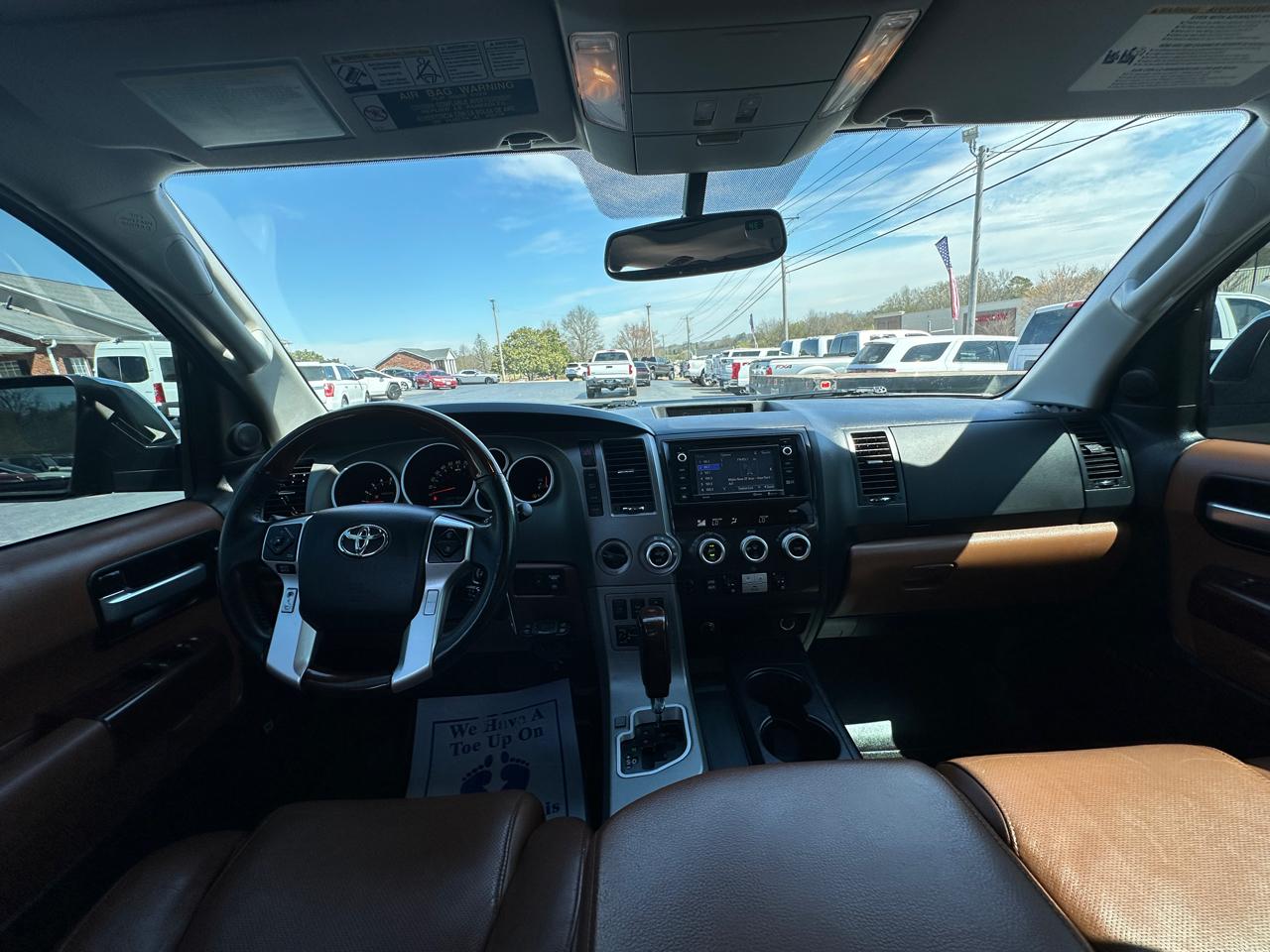 Toyota Sequoia 4WD 5.7L FFV Platinum (Natl) 2016