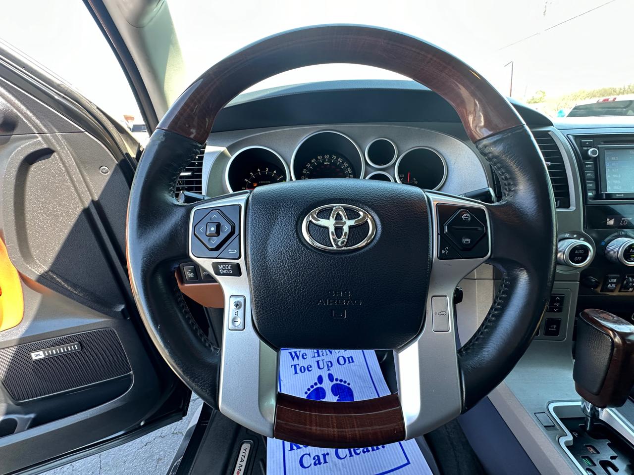 Toyota Sequoia 4WD 5.7L FFV Platinum (Natl) 2016