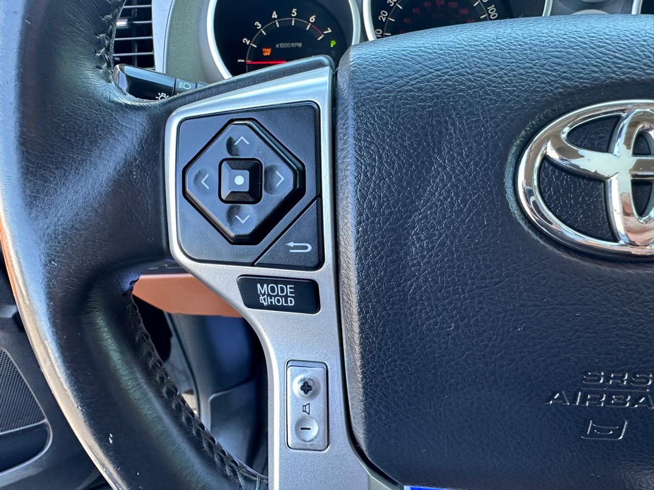 Toyota Sequoia 4WD 5.7L FFV Platinum (Natl) 2016