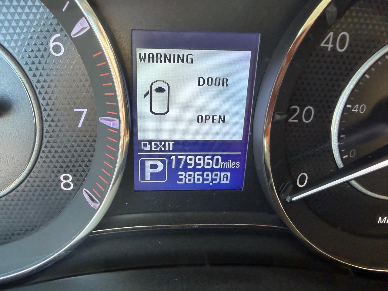 Nissan Armada 4x2 SV 2018