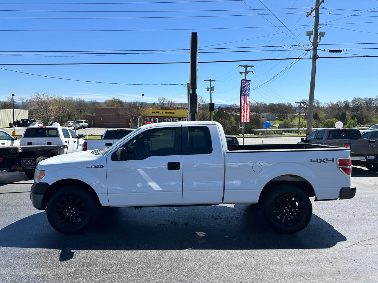 2014 Ford F-150 4WD SuperCab 145" XLT